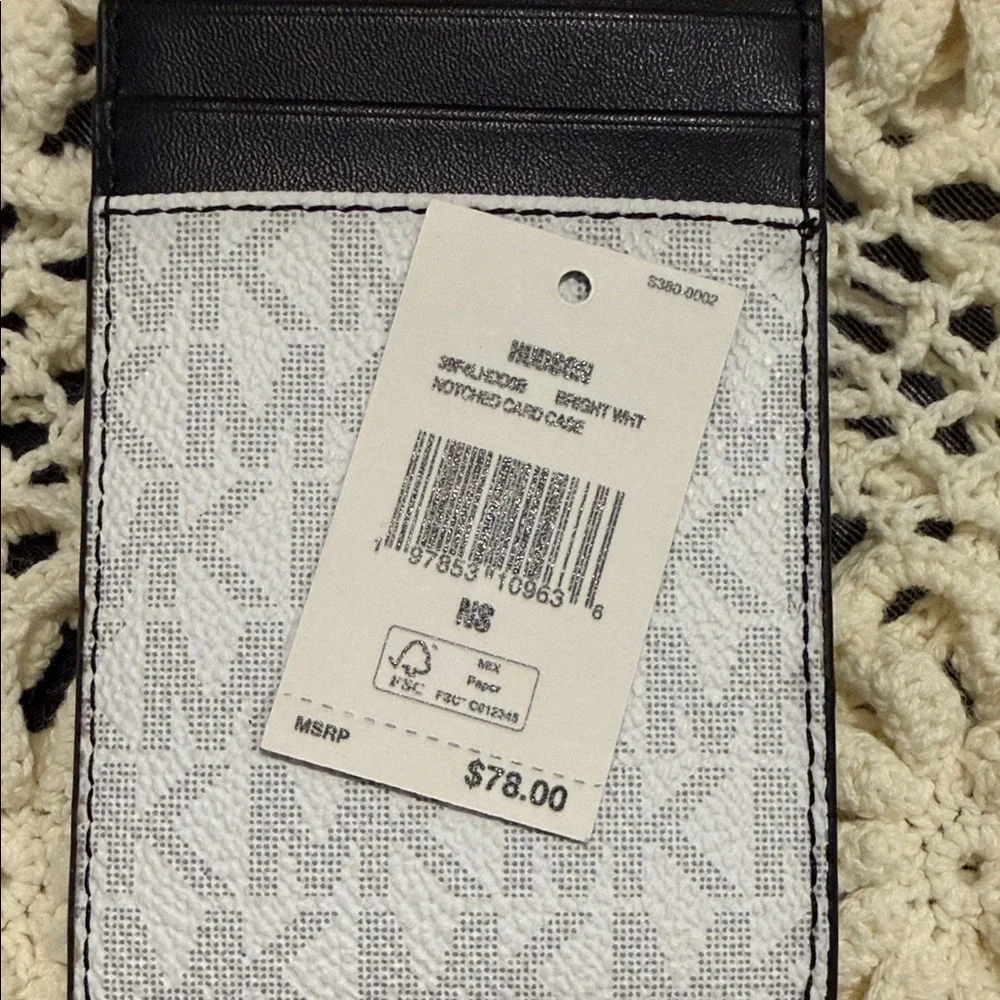 Michael Kors White and Black Signature Slim Card Holder - Picture 3 of 3